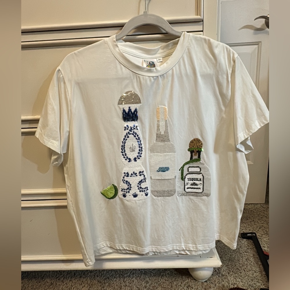 QUEEN OF SPARKLES White Tee with Bottle Graphic